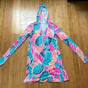 Lily Pulitzer cover up with front pocket